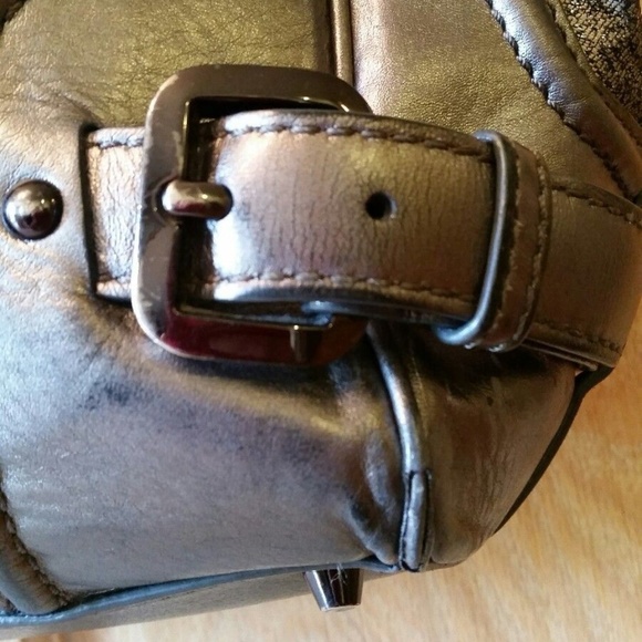 BURBERRY Shimmer Beat Check Lowry Tote Bag Auth - Picture 2 of 8